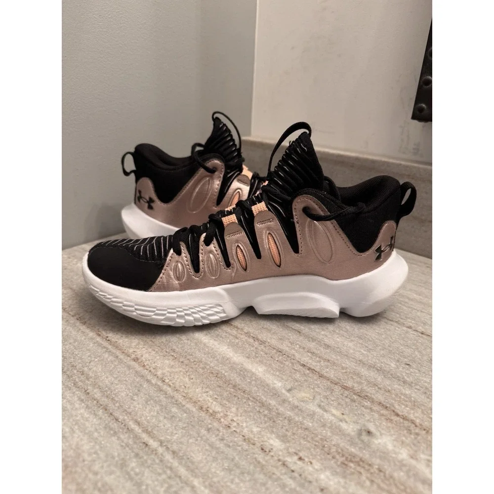 Under Armour Women's Flow Breakthru 4 Training Size 6.5 Black/Rose |3026641-003|